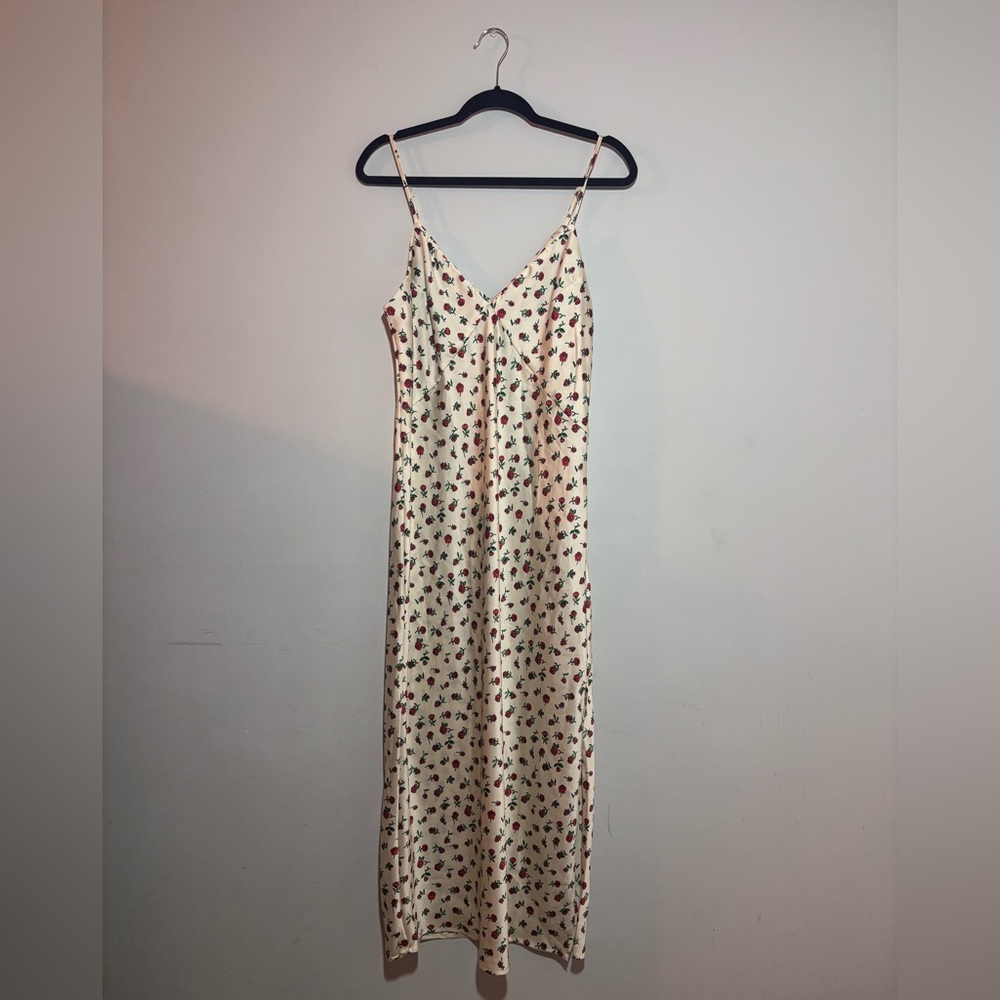 Women rib -knit maxi  bodycon floral dress. Universal Thread. Target